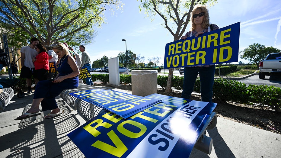 Arizona voter law fight reaches SCOTUS as election groups warn 'absurd' consequence could ensue
