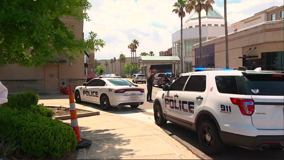 At least 1 dead, several wounded after shoppers caught in crossfire of shooting inside busy Louisiana mall