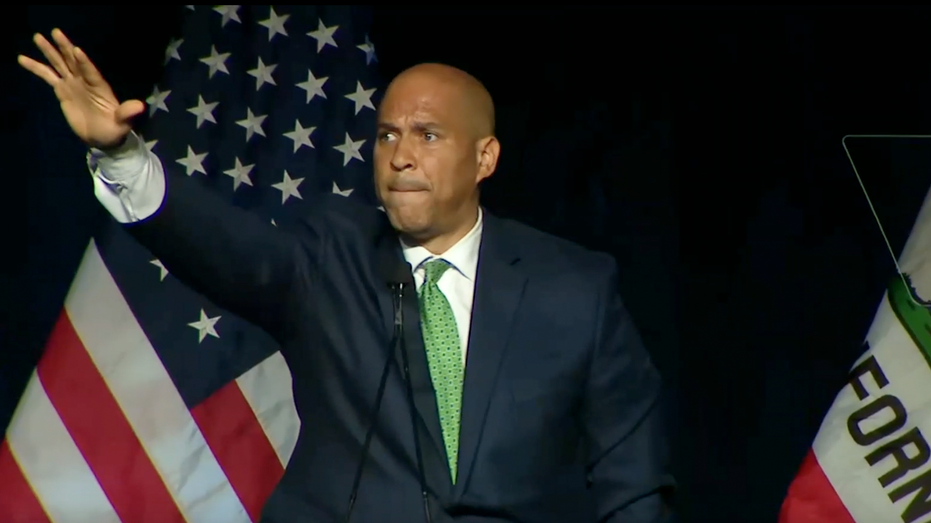 Booker slammed for alleged 'Nazi salute' to Cali Dems just months after Musk was dragged for same gesture