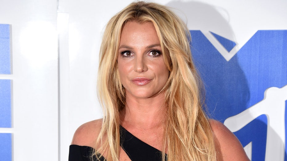 Britney Spears formally charged with DUI