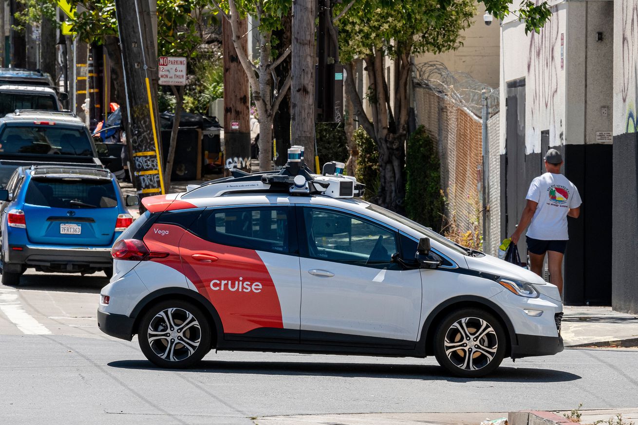 Cruise plots its robotaxi return to the Bay Area