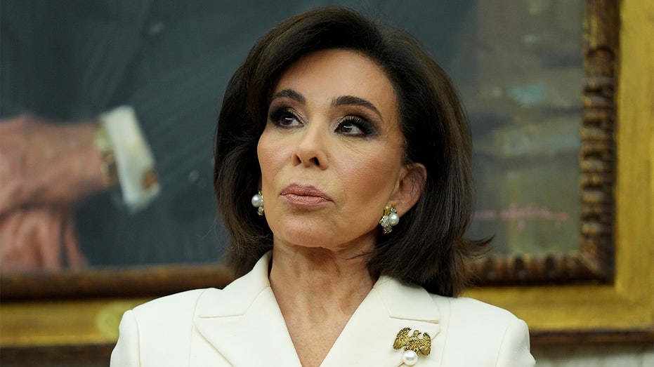 Federal judge rips DOJ prosecutors, dismisses Trump threat case: 'There's no credibility left'