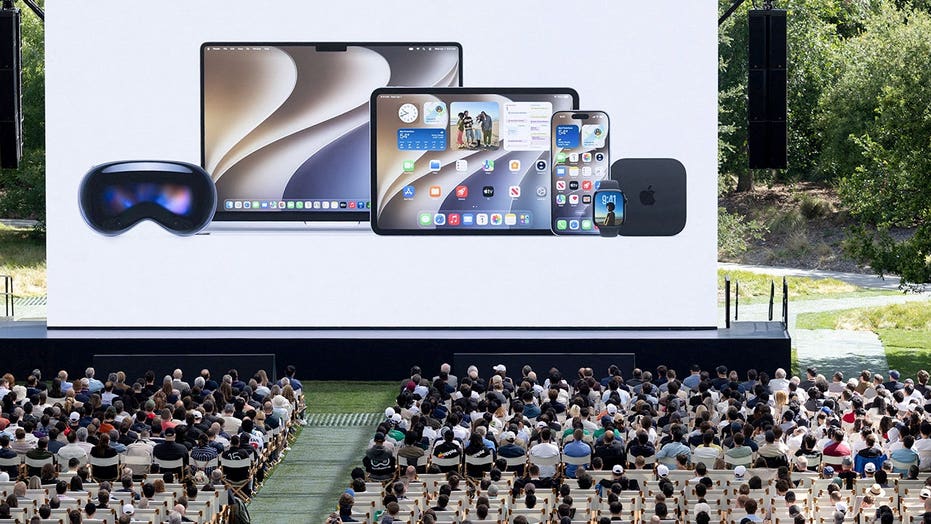 Fox News AI Newsletter: Top 12 takeaways from Apple's new AI features