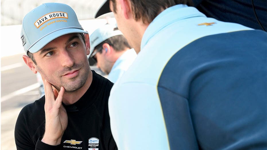 IndyCar driver Alexander Rossi makes first comments after massive crash, gets trolled by pals
