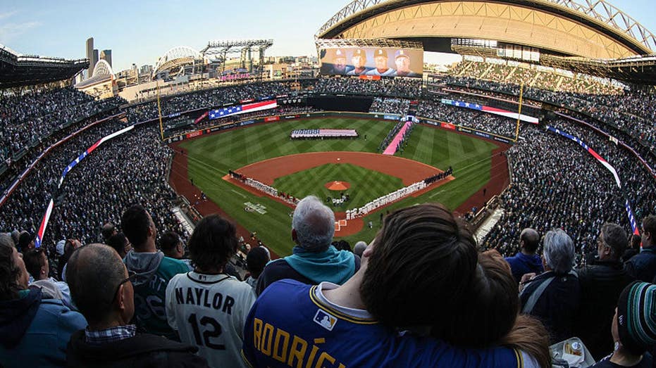 Selfie video captures scary moment baseball fan at Mariners game gets hit in the skull by foul ball