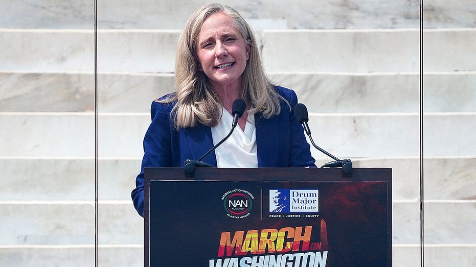 Spanberger voting-rights letters sent to dead felons amid ballot access push