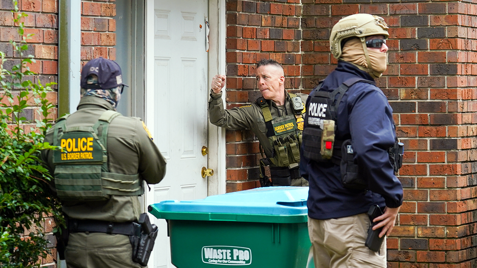 Top Republican rebukes notions to arrest DHS agents with plan to pull funding from problem cities