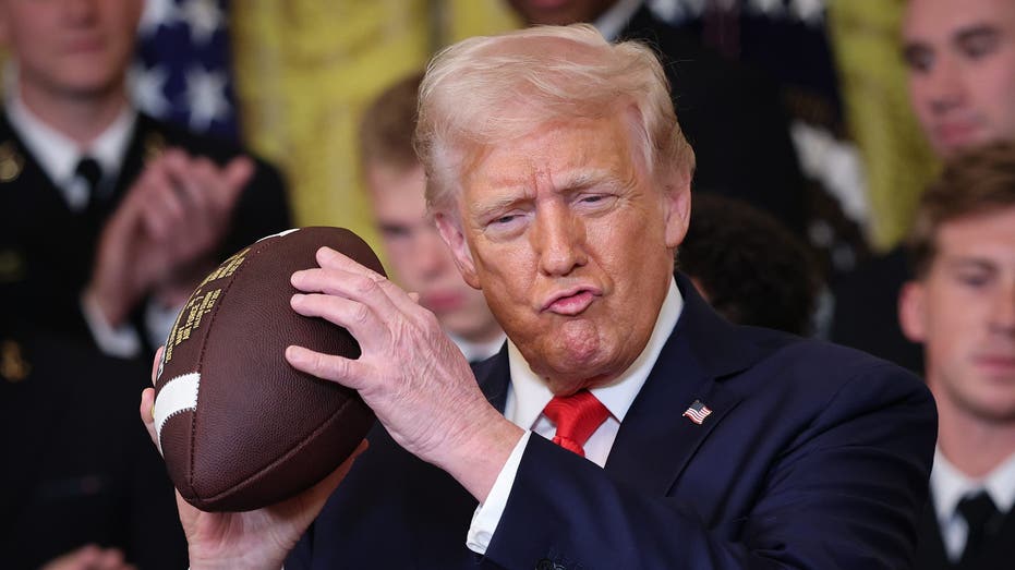 Trump set to sign executive order on college sports to regain control of NIL