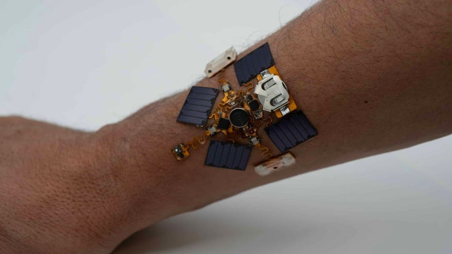Wearable patch vibrates when danger is nearby